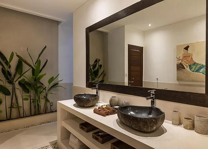 Villa Kallayaan By Optimum Bali, 10 Mn Walk Oberoi Street